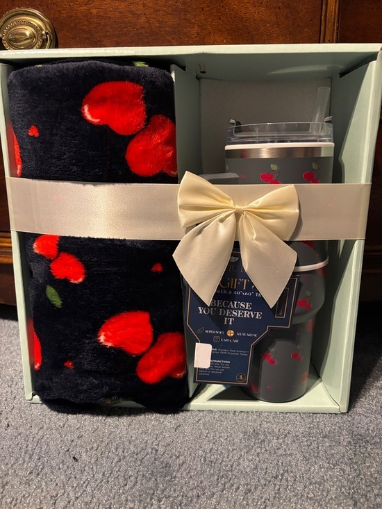 Other - New in Box 2 piece Tumbler Blanket Gift Set